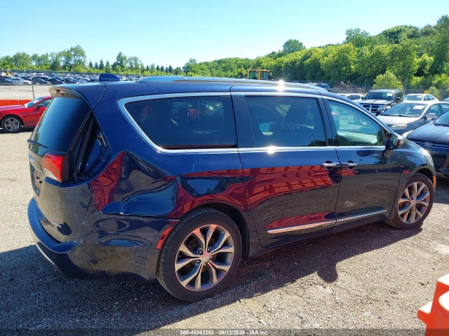 Продажа на аукционе авто 2017 Chrysler Pacifica Limited, vin: 2C4RC1GGXHR643402, номер лота: 45363362