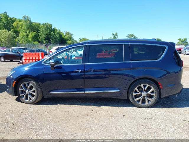 Продажа на аукционе авто 2017 Chrysler Pacifica Limited, vin: 2C4RC1GGXHR643402, номер лота: 45363362