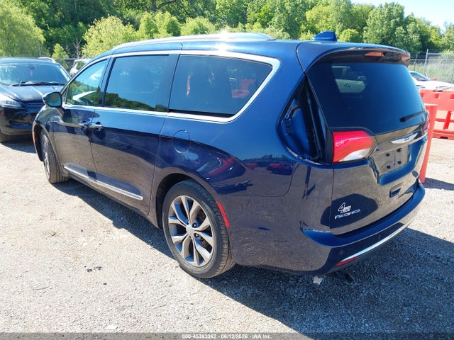 Продажа на аукционе авто 2017 Chrysler Pacifica Limited, vin: 2C4RC1GGXHR643402, номер лота: 45363362