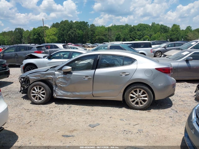 Продаж на аукціоні авто 2016 Mazda Mazda3 I Sport, vin: JM1BM1U75G1318713, номер лоту: 45363492
