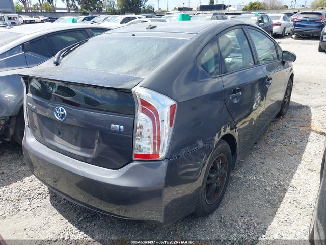 JTDKN3DU7F0413521 Toyota Prius Three
