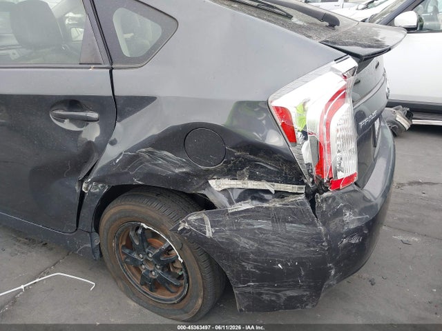 JTDKN3DU7F0413521 Toyota Prius Three
