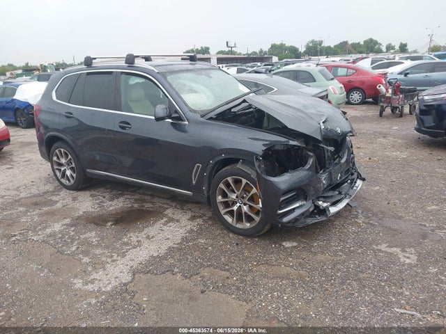 45363574 :رقم المزاد ، 5UXCR4C02N9K33613 vin ، 2022 Bmw X5 Sdrive40i مزاد بيع