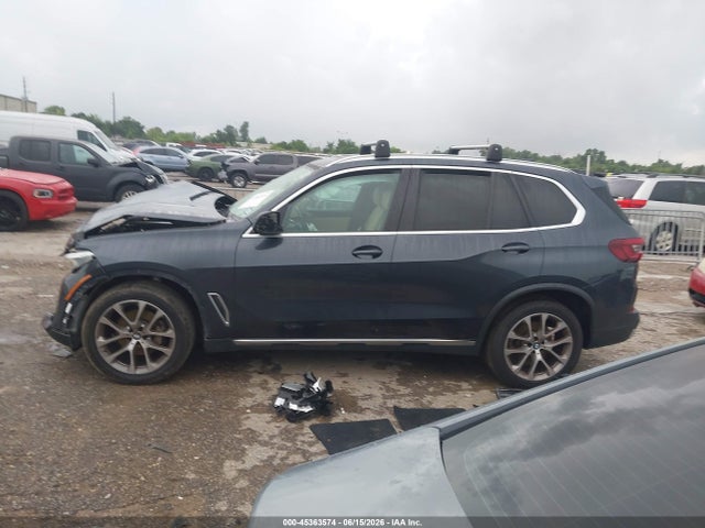 45363574 :رقم المزاد ، 5UXCR4C02N9K33613 vin ، 2022 Bmw X5 Sdrive40i مزاد بيع