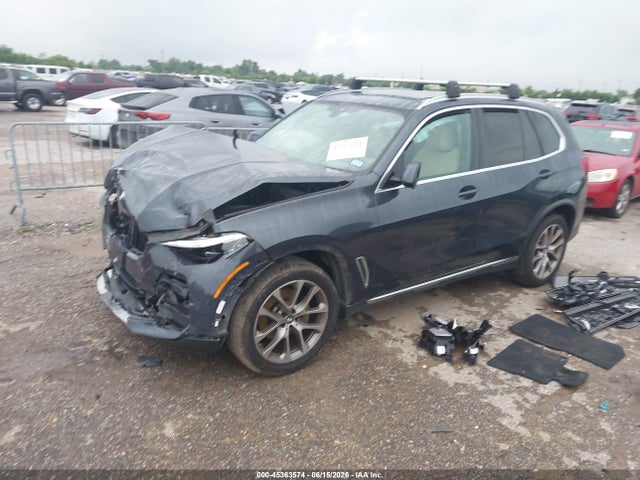 45363574 :رقم المزاد ، 5UXCR4C02N9K33613 vin ، 2022 Bmw X5 Sdrive40i مزاد بيع