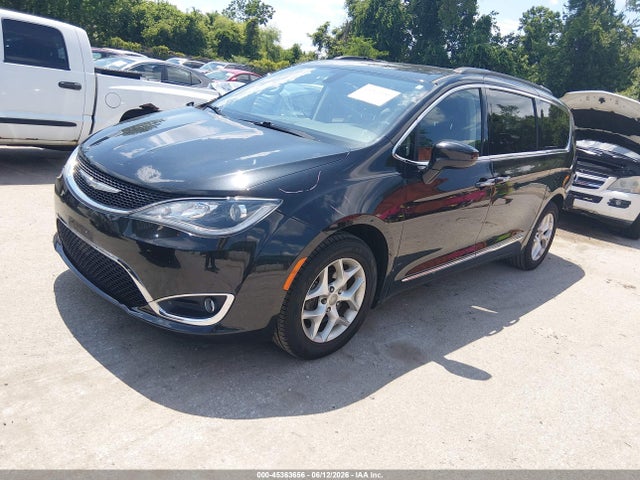 45363656 :رقم المزاد ، 2C4RC1BG6HR803587 vin ، 2017 Chrysler Pacifica Touring-l مزاد بيع