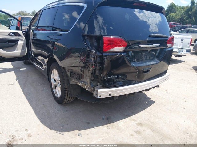 45363656 :رقم المزاد ، 2C4RC1BG6HR803587 vin ، 2017 Chrysler Pacifica Touring-l مزاد بيع
