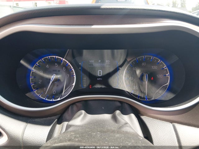 45363656 :رقم المزاد ، 2C4RC1BG6HR803587 vin ، 2017 Chrysler Pacifica Touring-l مزاد بيع