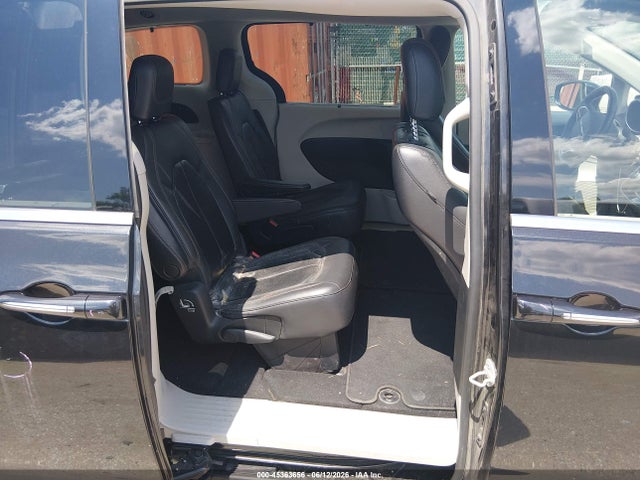 45363656 :رقم المزاد ، 2C4RC1BG6HR803587 vin ، 2017 Chrysler Pacifica Touring-l مزاد بيع