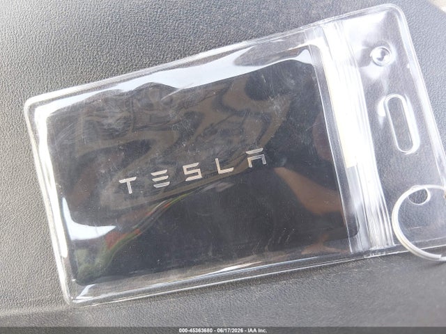 2021 Tesla Model Y Long Range Dual Motor All-wheel Drive მანქანა იყიდება აუქციონზე, vin: 5YJYGAEE1MF130983, აუქციონის ნომერი: 45363680