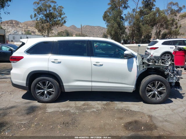 Toyota Highlander Le 2017 5TDZARFH4HS027572 Image 14
