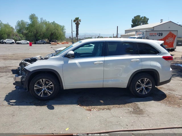 Toyota Highlander Le 2017 5TDZARFH4HS027572 Image 15