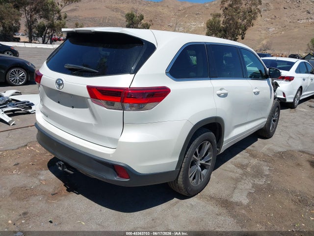 Toyota Highlander Le 2017 5TDZARFH4HS027572 Image 4