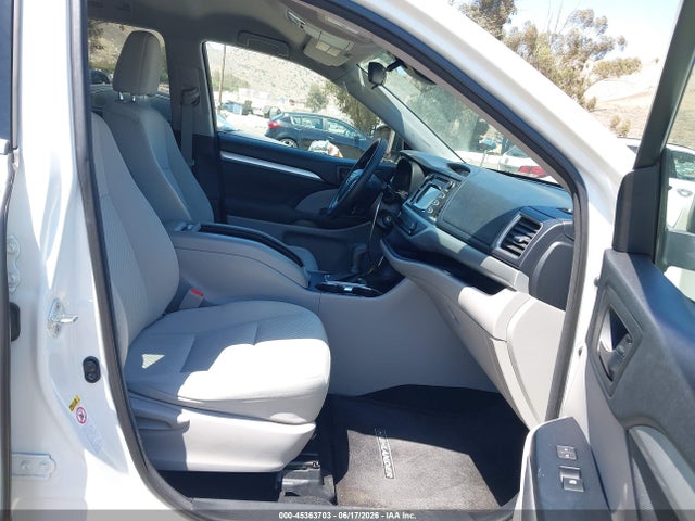 Toyota Highlander Le 2017 5TDZARFH4HS027572 Image 5