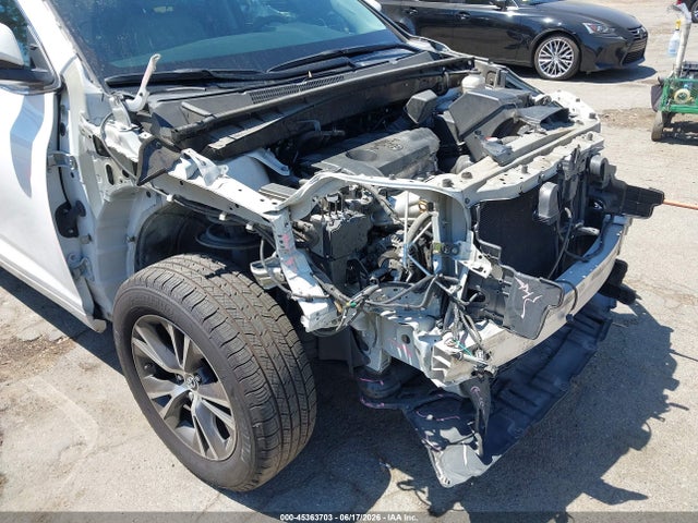 5TDZARFH4HS027572 Toyota Highlander Le
