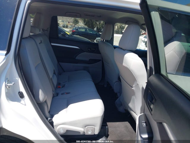 5TDZARFH4HS027572 Toyota Highlander Le