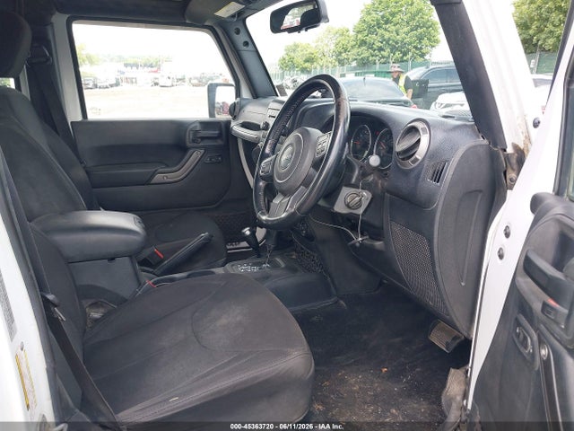45363720 :رقم المزاد ، 1C4BJWKG1FL672451 vin ، 2015 Jeep Wrangler Unlimited Sport Rhd مزاد بيع