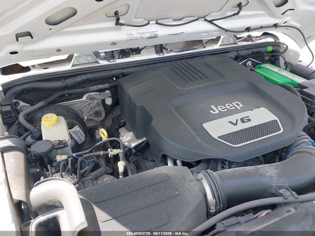 45363720 :رقم المزاد ، 1C4BJWKG1FL672451 vin ، 2015 Jeep Wrangler Unlimited Sport Rhd مزاد بيع
