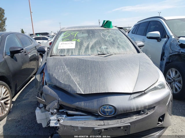 Toyota Prius Two 2018 JTDKBRFU5J3062155 Image 13