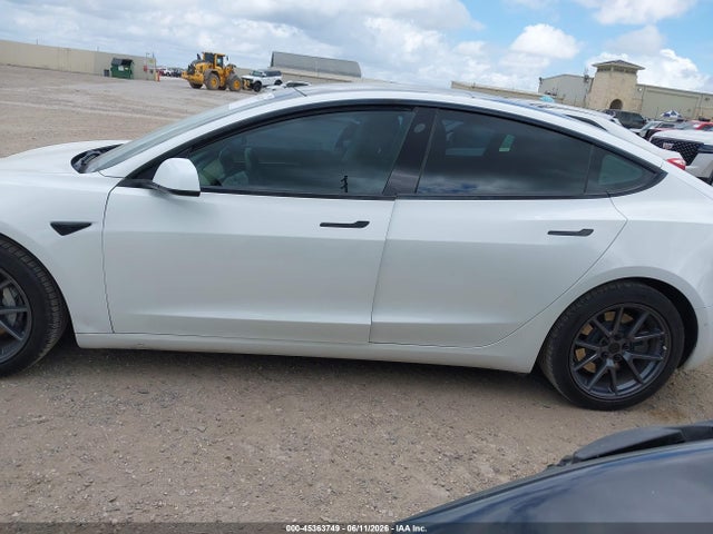 45363749 :رقم المزاد ، 5YJ3E1EA3MF962631 vin ، 2021 Tesla Model 3 Standard Range Plus Rear-wheel Drive مزاد بيع