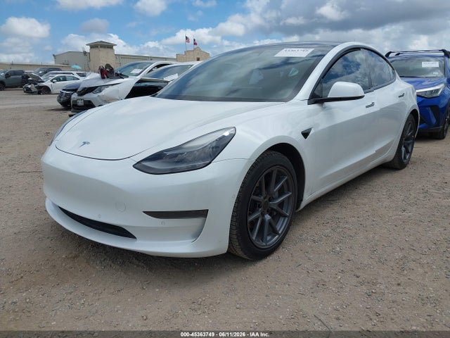 45363749 :رقم المزاد ، 5YJ3E1EA3MF962631 vin ، 2021 Tesla Model 3 Standard Range Plus Rear-wheel Drive مزاد بيع