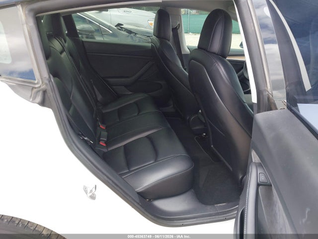 45363749 :رقم المزاد ، 5YJ3E1EA3MF962631 vin ، 2021 Tesla Model 3 Standard Range Plus Rear-wheel Drive مزاد بيع