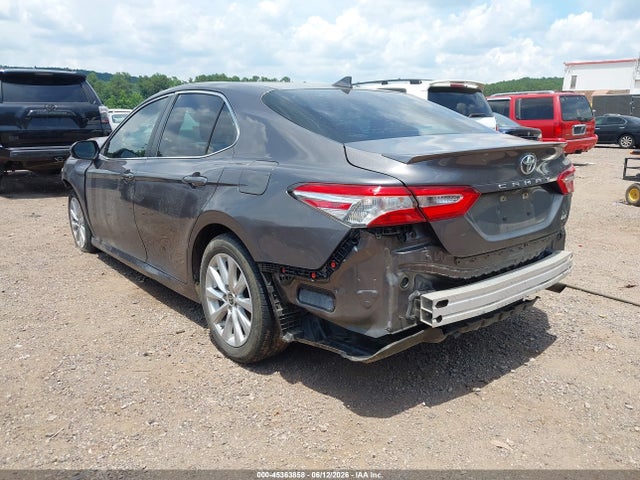 45363858 :رقم المزاد ، 4T1C11AK1LU963756 vin ، 2020 Toyota Camry Le مزاد بيع