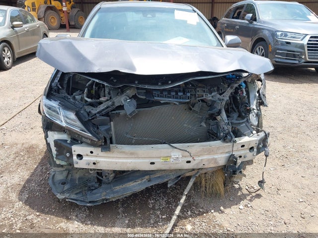 45363858 :رقم المزاد ، 4T1C11AK1LU963756 vin ، 2020 Toyota Camry Le مزاد بيع