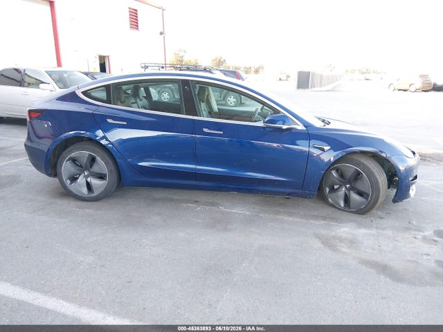 Tesla Model 3 Long Range/mid Range 2018 5YJ3E1EA2JF046194 Image 13