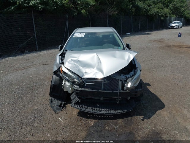 2T1BURHE8EC011438 Toyota COROLLA LE