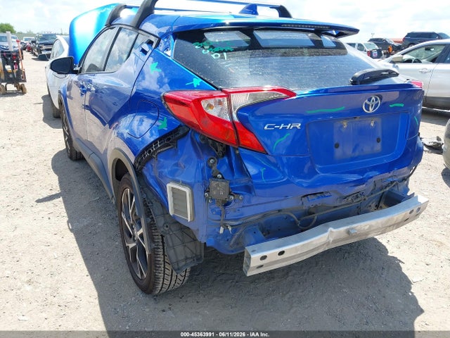 NMTKHMBX7NR140729 Toyota C-HR XLE