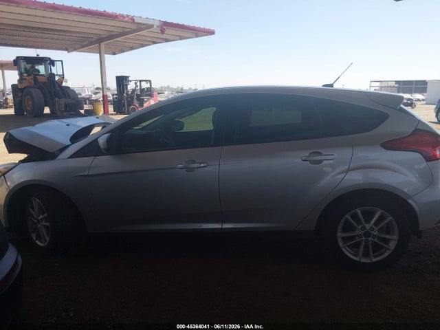Ford FOCUS SE 2018 1FADP3K29JL207859 Image 15