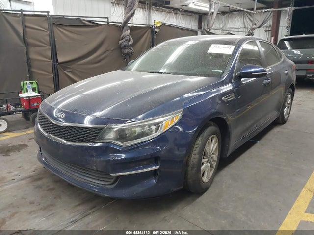 KIA Optima Lx 2018 5XXGT4L38JG192142 Image 2