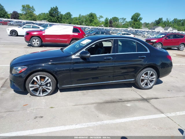 2021 Mercedes-benz C 300 4matic მანქანა იყიდება აუქციონზე, vin: W1KWF8EB4MR646666, აუქციონის ნომერი: 45364187
