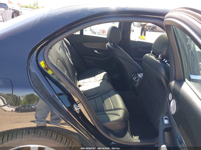 2021 Mercedes-benz C 300 4matic მანქანა იყიდება აუქციონზე, vin: W1KWF8EB4MR646666, აუქციონის ნომერი: 45364187