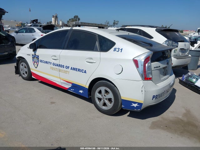 Toyota Prius Two 2014 JTDKN3DUXE0385471 Image 3