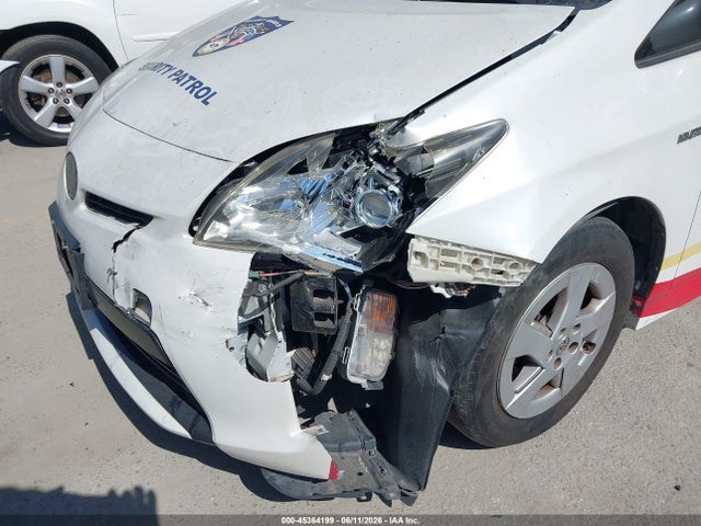 Toyota Prius Two 2014 JTDKN3DUXE0385471 Image 6