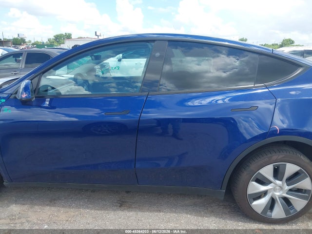 Продажа на аукционе авто 2023 Tesla Model Y Awd/long Range Dual Motor All-wheel Drive, vin: 7SAYGDEE5PA159859, номер лота: 45364203