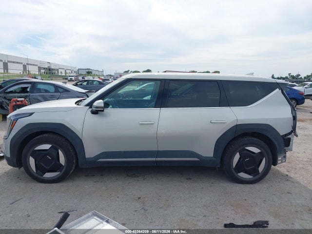 KIA Ev9 Light Long Range 2024 KNDAB5S16R6020443 Image 13
