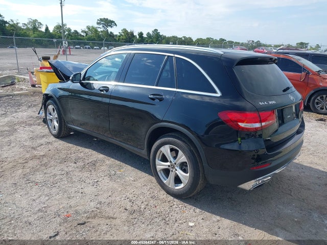 45364247 :رقم المزاد ، WDC0G4JB7JV037970 vin ، 2018 Mercedes-benz Glc 300 مزاد بيع