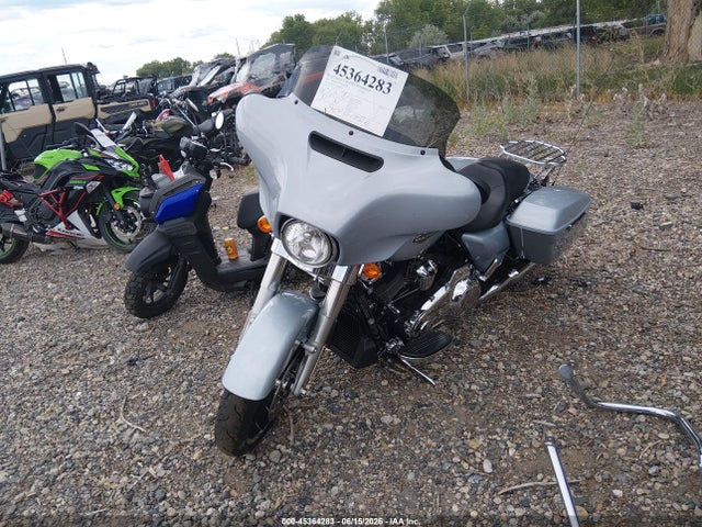 Harley-Davidson FLHX 2023 1HD1KBC17PB608643 Image 2