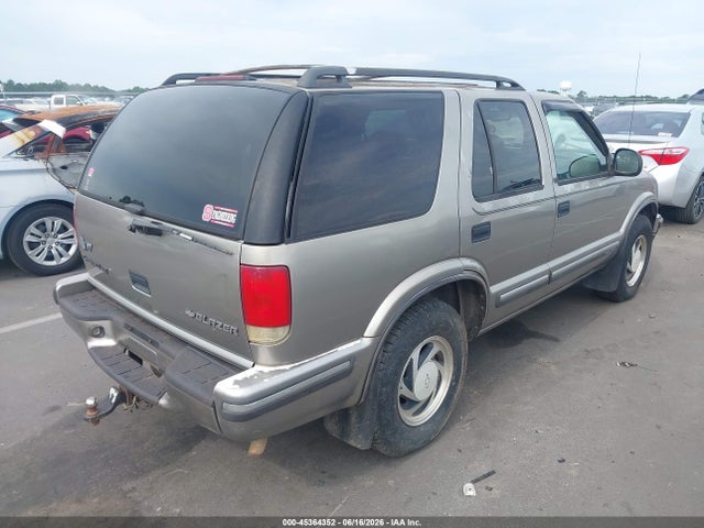 45364352 :رقم المزاد ، 1GNDT13W1W2178230 vin ، 1998 Chevrolet Blazer Lt مزاد بيع