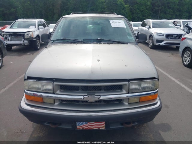 45364352 :رقم المزاد ، 1GNDT13W1W2178230 vin ، 1998 Chevrolet Blazer Lt مزاد بيع