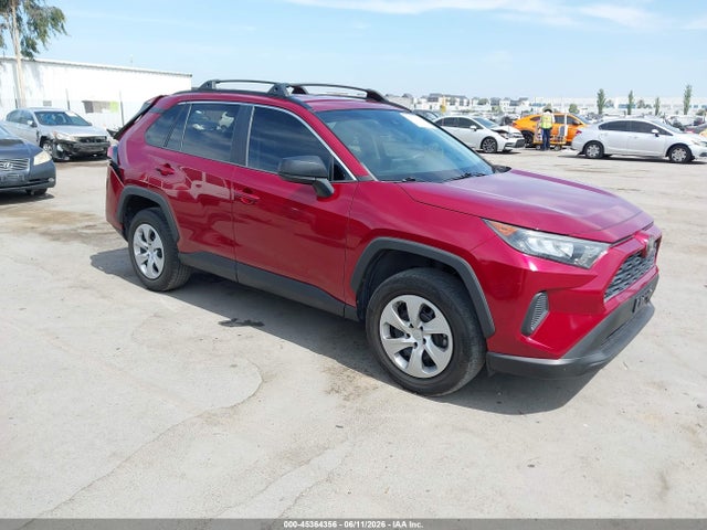 Toyota RAV4 LE 2019 2T3H1RFV1KW019324 Image 1