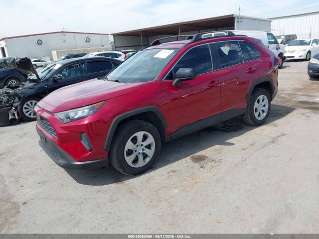 Toyota RAV4 LE 2019 2T3H1RFV1KW019324 Image 2