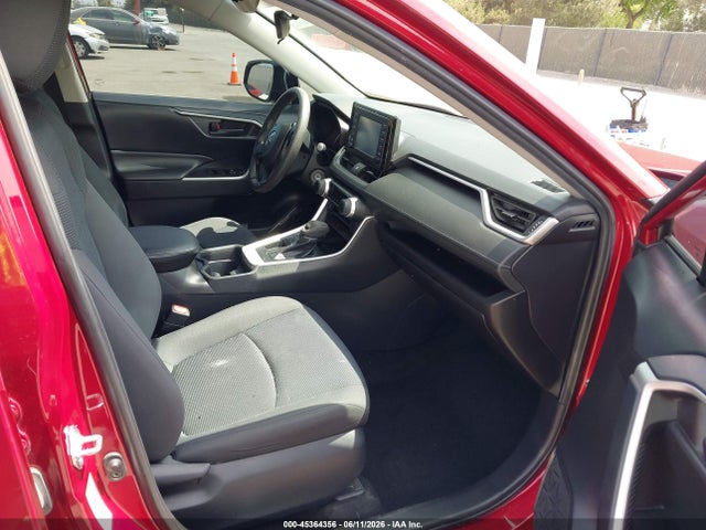 Toyota RAV4 LE 2019 2T3H1RFV1KW019324 Image 5
