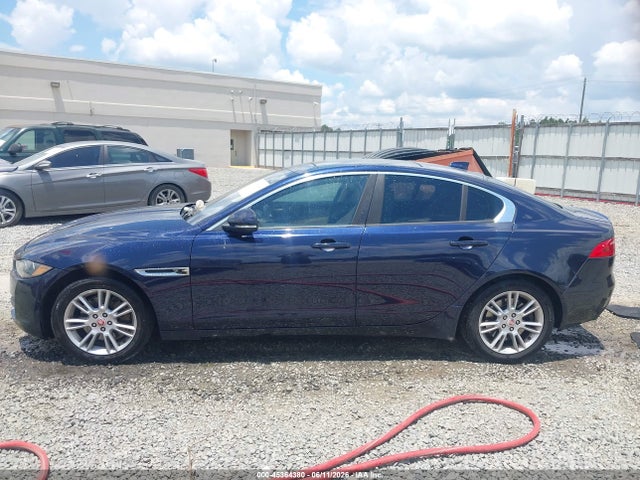 45364380 :رقم المزاد ، SAJAD4BG4HA950461 vin ، 2017 Jaguar Xe 25t Premium مزاد بيع