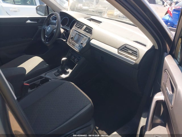 3VV1B7AX4LM074642 Volkswagen Tiguan 2.0t S