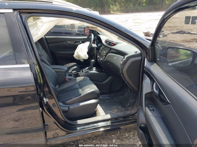 JN1BJ1CP0KW212081 Nissan Rogue Sport Sl