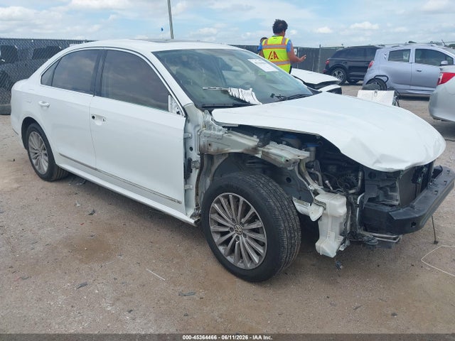 Продаж на аукціоні авто 2017 Volkswagen Passat 1.8t Se, vin: 1VWBT7A34HC024424, номер лоту: 45364466